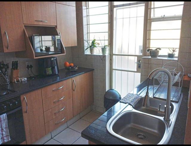 2 BEDROOM APARTMENT FOR SALE IN BRAMLEY PARK